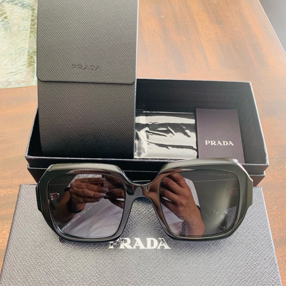 Prada Sunglasses - Picture 6 of 9